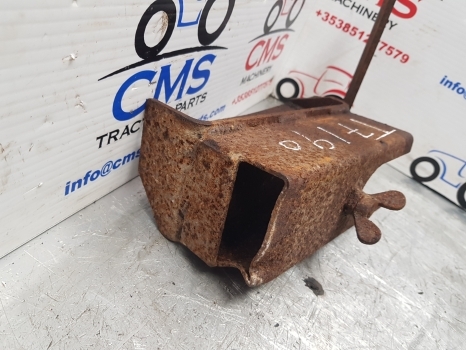 New Holland T7.225, T7.190 Drawbar, Hook Holding Bracket - Attache rapide pour Tracteur agricole: photos 3 New Holland T7.225, T7.190 Drawbar, Hook Holding Bracket - Attache rapide pour Tracteur agricole: photos 3