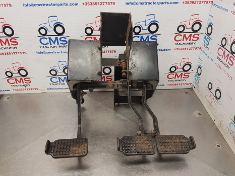 New Holland T7040, Tsa Brake, Clutch Pedal Kit 87547108, 87547109, 87566904 - Embrayage et pièces pour Machine agricole: photos 1 New Holland T7040, Tsa Brake, Clutch Pedal Kit 87547108, 87547109, 87566904 - Embrayage et pièces pour Machine agricole: photos 1