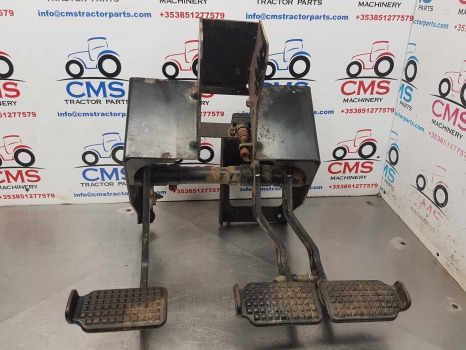 New Holland T7040, Tsa Brake, Clutch Pedal Kit 87547108, 87547109, 87566904 - Embrayage et pièces pour Machine agricole: photos 5 New Holland T7040, Tsa Brake, Clutch Pedal Kit 87547108, 87547109, 87566904 - Embrayage et pièces pour Machine agricole: photos 5