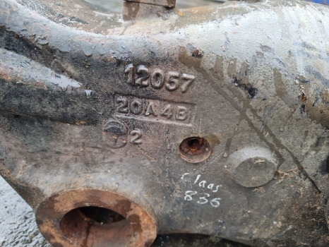 Renault Ares 836, 656 Rx/rz Front Axle Beam Housing 12057, 6000104413 - Essieu avant: photos 2 Renault Ares 836, 656 Rx/rz Front Axle Beam Housing 12057, 6000104413 - Essieu avant: photos 2