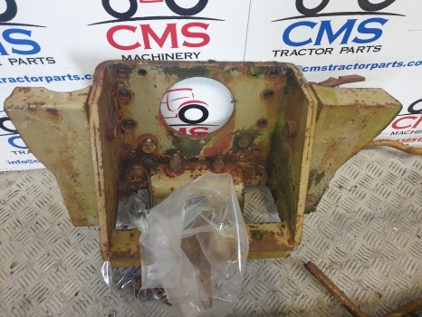 Zetor Crystal 8011 Complete Pick Up Hitch Will Also Fit Ursus - Attache rapide pour Tracteur agricole: photos 5 Zetor Crystal 8011 Complete Pick Up Hitch Will Also Fit Ursus - Attache rapide pour Tracteur agricole: photos 5