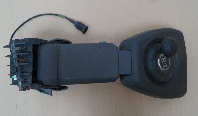 BT 227818 | Steering wheel complete for BT RR 1108 008831 - Moteur hydraulique pour Matériel de manutention: photos 1 BT 227818 | Steering wheel complete for BT RR 1108 008831 - Moteur hydraulique pour Matériel de manutention: photos 1