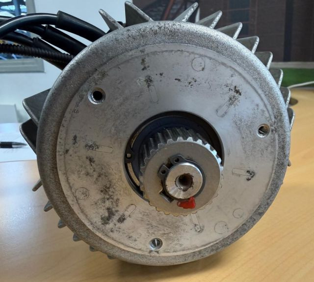 Jungheinrich 51050621 | Drive motor AF 4D4-L1 I/N 1011130 3 x14V 1,0 KW sn. JA18 - Système électrique pour Matériel de manutention: photos 2 Jungheinrich 51050621 | Drive motor AF 4D4-L1 I/N 1011130 3 x14V 1,0 KW sn. JA18 - Système électrique pour Matériel de manutention: photos 2