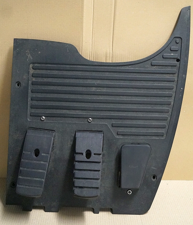 Jungheinrich 51189782 | Vloerplaat Floorplate ETV from Year 2011 Driving pedal 5 Vloerplaat Floorplate ETV from Year 2011 Driving pedal 51443197 Brake pedal 51198398 Kill switch 51188550 kabel 51178968 - Frame/ Châssis pour Matériel de manutention: photos 1 Jungheinrich 51189782 | Vloerplaat Floorplate ETV from Year 2011 Driving pedal 5 Vloerplaat Floorplate ETV from Year 2011 Driving pedal 51443197 Brake pedal 51198398 Kill switch 51188550 kabel 51178968 - Frame/ Châssis pour Matériel de manutention: photos 1