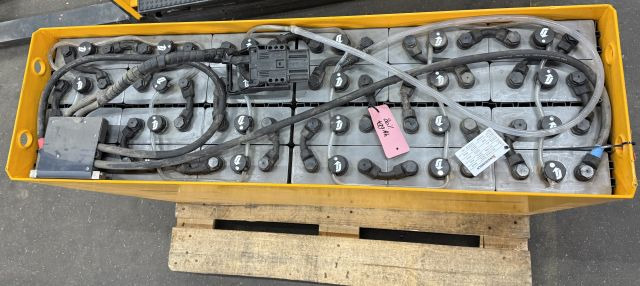 Jungheinrich unknown | 48 4PZS620 year 20/2020 sn. C81179598 dimensions 1220x355 - Accumulateur pour Matériel de manutention: photos 2 Jungheinrich unknown | 48 4PZS620 year 20/2020 sn. C81179598 dimensions 1220x355 - Accumulateur pour Matériel de manutention: photos 2