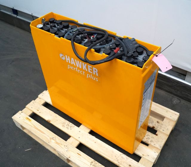 Jungheinrich unknown | Battery 24V465Ah 24 3PZS465 year 21/2020 370 kg dimension Battery 24V465Ah 24 3PZS465 year 21/2020 370 kg dimensions 78,5x21x79cm sn. 7540926001 - Accumulateur pour Matériel de manutention: photos 1 Jungheinrich unknown | Battery 24V465Ah 24 3PZS465 year 21/2020 370 kg dimension Battery 24V465Ah 24 3PZS465 year 21/2020 370 kg dimensions 78,5x21x79cm sn. 7540926001 - Accumulateur pour Matériel de manutention: photos 1