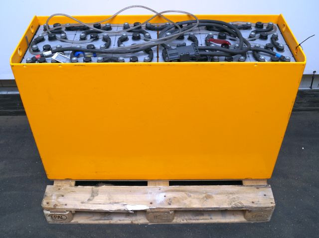 Jungheinrich unknown | Battery 48V775Ah 05-EPZS775SC Year 2024 weight 1135 kg sn - Accumulateur pour Matériel de manutention: photos 1 Jungheinrich unknown | Battery 48V775Ah 05-EPZS775SC Year 2024 weight 1135 kg sn - Accumulateur pour Matériel de manutention: photos 1
