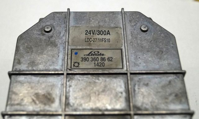 Linde 3903608662 | Rij regeling Drive controller 24V/300A LDC-2711fs10 version 1 - Bloc de gestion pour Matériel de manutention: photos 2 Linde 3903608662 | Rij regeling Drive controller 24V/300A LDC-2711fs10 version 1 - Bloc de gestion pour Matériel de manutention: photos 2
