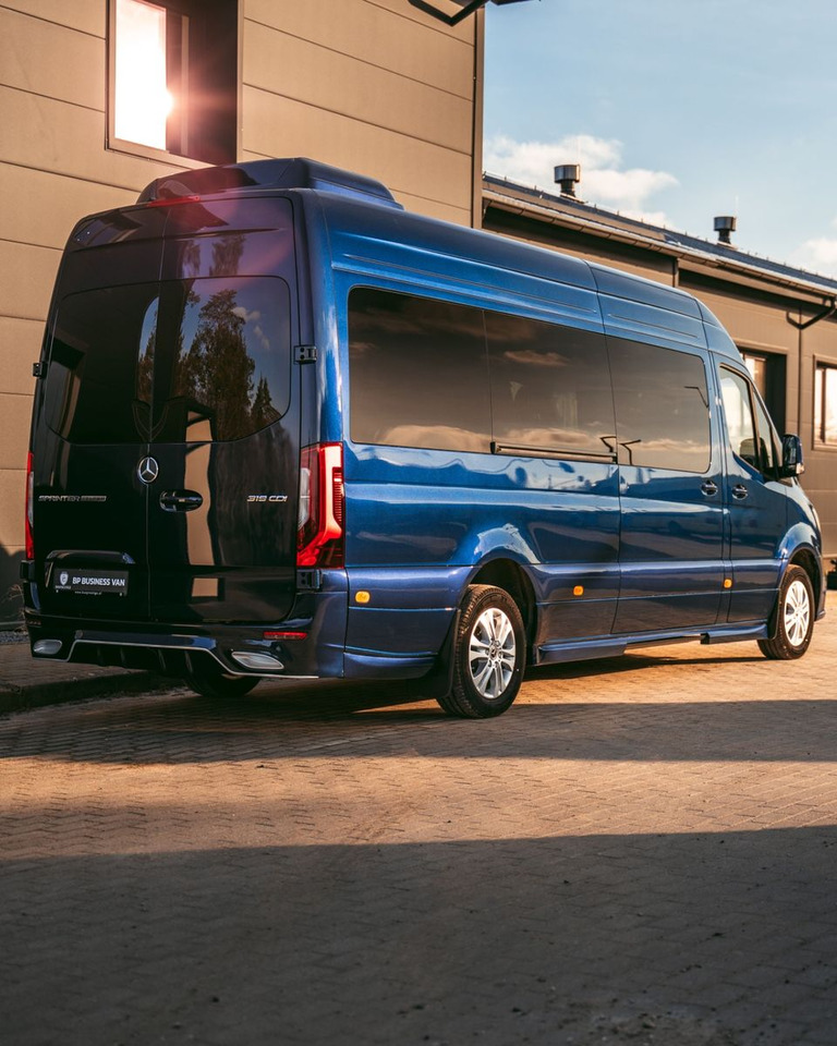 Mercedes-Benz Sprinter 319 VIP Van/ Sleeping Area/ Ski Holders - Transport de personnes: photos 1 Mercedes-Benz Sprinter 319 VIP Van/ Sleeping Area/ Ski Holders - Transport de personnes: photos 1
