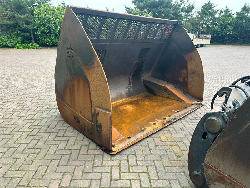 Eurosteel High Tip bucket 5m3 - Godet pour Engins de chantier: photos 2 Eurosteel High Tip bucket 5m3 - Godet pour Engins de chantier: photos 2