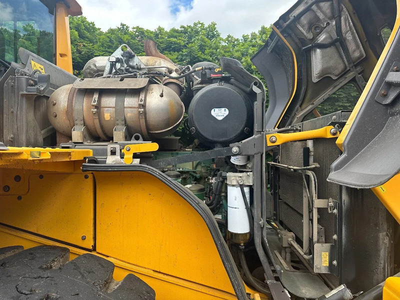Chargeuse sur pneus Volvo L120 H: photos 10