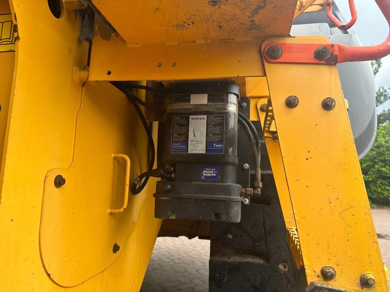 Chargeuse sur pneus Volvo L120 H: photos 8