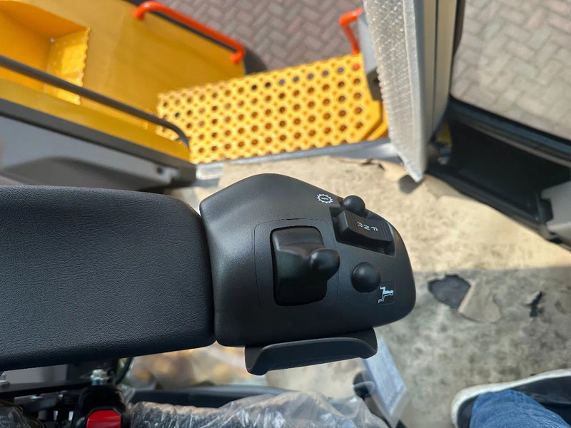 Chargeuse sur pneus neuf Volvo L260 H UNUSED: photos 18