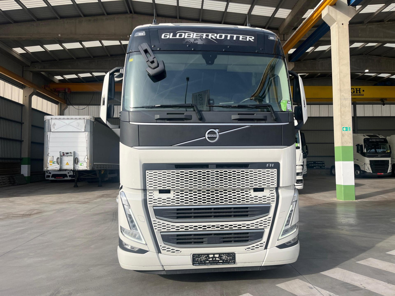Volvo FH 460 Globetrotter XL i-Save I-ParkCool - Tracteur routier: photos 4 Volvo FH 460 Globetrotter XL i-Save I-ParkCool - Tracteur routier: photos 4