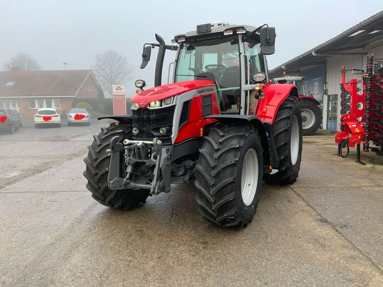 Massey Ferguson MF 6S.145 DYNA-VT - Tracteur agricole: photos 3 Massey Ferguson MF 6S.145 DYNA-VT - Tracteur agricole: photos 3