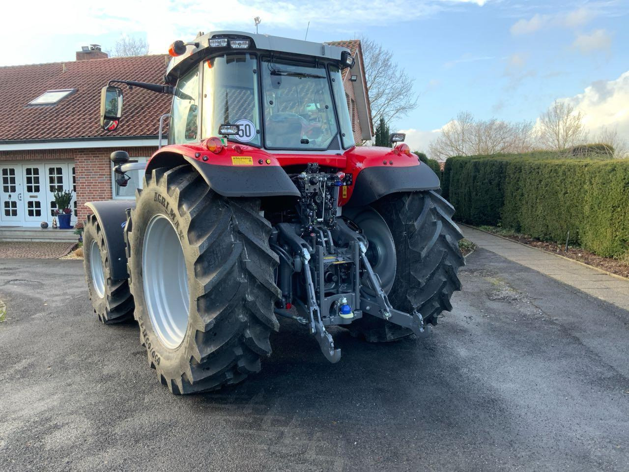 Massey Ferguson MF 7S.180 DYNA-VT - Tracteur agricole: photos 2 Massey Ferguson MF 7S.180 DYNA-VT - Tracteur agricole: photos 2