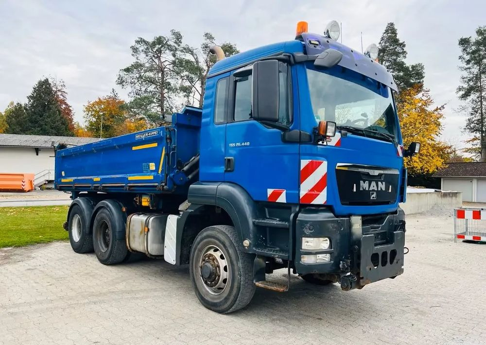 MAN TGS 26.440 6x6 Hydrodrive – Meiller 3-stronny wywrotka / Manual / Retarder / Tempomat / Euro 5 - Camion benne: photos 5 MAN TGS 26.440 6x6 Hydrodrive – Meiller 3-stronny wywrotka / Manual / Retarder / Tempomat / Euro 5 - Camion benne: photos 5