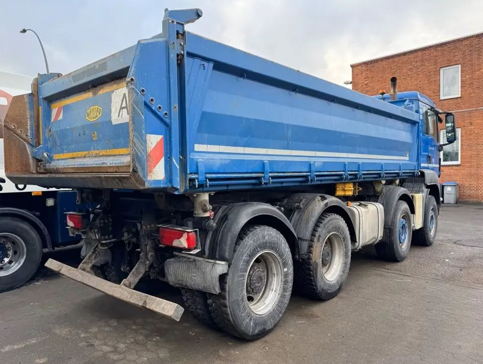 MAN TGS 35.440/ 8X4 / BB / Meiller 3-stronny wywrotka / Bordmatik / Euro6 / Retarder - Camion benne: photos 2 MAN TGS 35.440/ 8X4 / BB / Meiller 3-stronny wywrotka / Bordmatik / Euro6 / Retarder - Camion benne: photos 2
