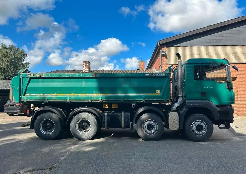 MAN TGS 35.440 8x4 Meiller Trójstronna wywrotka Bordmatik | Retarder | Euro 5 - Camion benne: photos 4 MAN TGS 35.440 8x4 Meiller Trójstronna wywrotka Bordmatik | Retarder | Euro 5 - Camion benne: photos 4