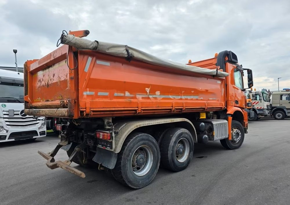 Mercedes-Benz Arocs 2645 /Allrad 6x4 / BB / Wywrotka trójstronna Meiller / Manual / Retarder / BORDMATIK / 320 000 km - Camion benne: photos 4 Mercedes-Benz Arocs 2645 /Allrad 6x4 / BB / Wywrotka trójstronna Meiller / Manual / Retarder / BORDMATIK / 320 000 km - Camion benne: photos 4