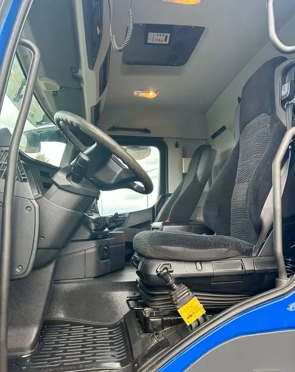 Mercedes-Benz Arocs 4142 | Wywrotka Schmitz | 8x4 | Euro 6 | Klima | Retarder | 242 598 km - crédit-bail Mercedes-Benz Arocs 4142 | Wywrotka Schmitz | 8x4 | Euro 6 | Klima | Retarder | 242 598 km: photos 9 Mercedes-Benz Arocs 4142 | Wywrotka Schmitz | 8x4 | Euro 6 | Klima | Retarder | 242 598 km - crédit-bail Mercedes-Benz Arocs 4142 | Wywrotka Schmitz | 8x4 | Euro 6 | Klima | Retarder | 242 598 km: photos 9