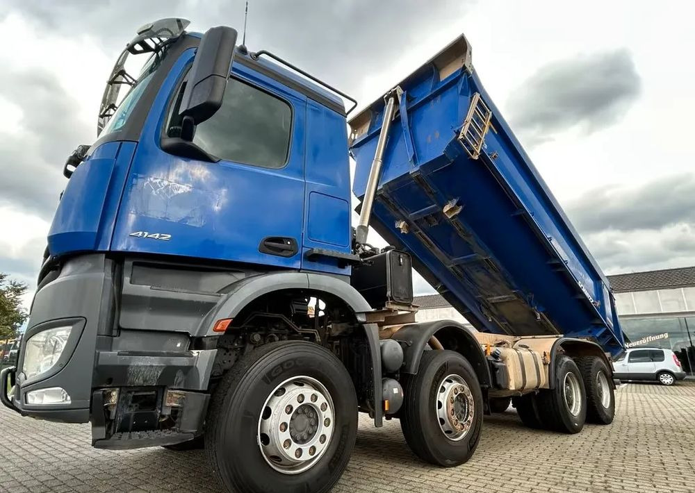 Mercedes-Benz Arocs 4142 | Wywrotka Schmitz | 8x4 | Euro 6 | Klima | Retarder | 242 598 km - crédit-bail Mercedes-Benz Arocs 4142 | Wywrotka Schmitz | 8x4 | Euro 6 | Klima | Retarder | 242 598 km: photos 7 Mercedes-Benz Arocs 4142 | Wywrotka Schmitz | 8x4 | Euro 6 | Klima | Retarder | 242 598 km - crédit-bail Mercedes-Benz Arocs 4142 | Wywrotka Schmitz | 8x4 | Euro 6 | Klima | Retarder | 242 598 km: photos 7