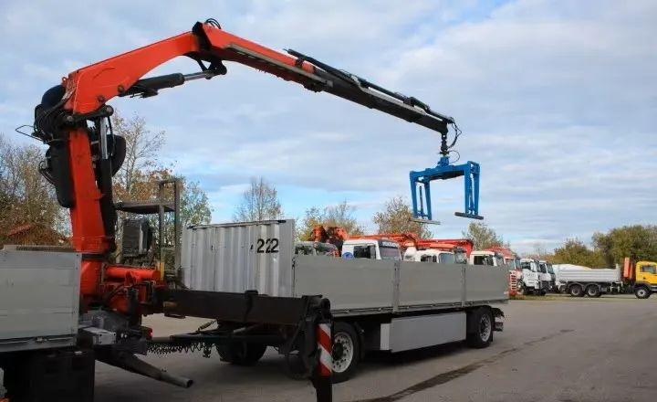 Volvo FH500 6x2 | Platforma z HDS Fassi F215A7 - Sterowanie radiowe | Euro 6 | Automatyczna skrzynia | 390 000 km - Camion plateau, Camion grue: photos 3 Volvo FH500 6x2 | Platforma z HDS Fassi F215A7 - Sterowanie radiowe | Euro 6 | Automatyczna skrzynia | 390 000 km - Camion plateau, Camion grue: photos 3