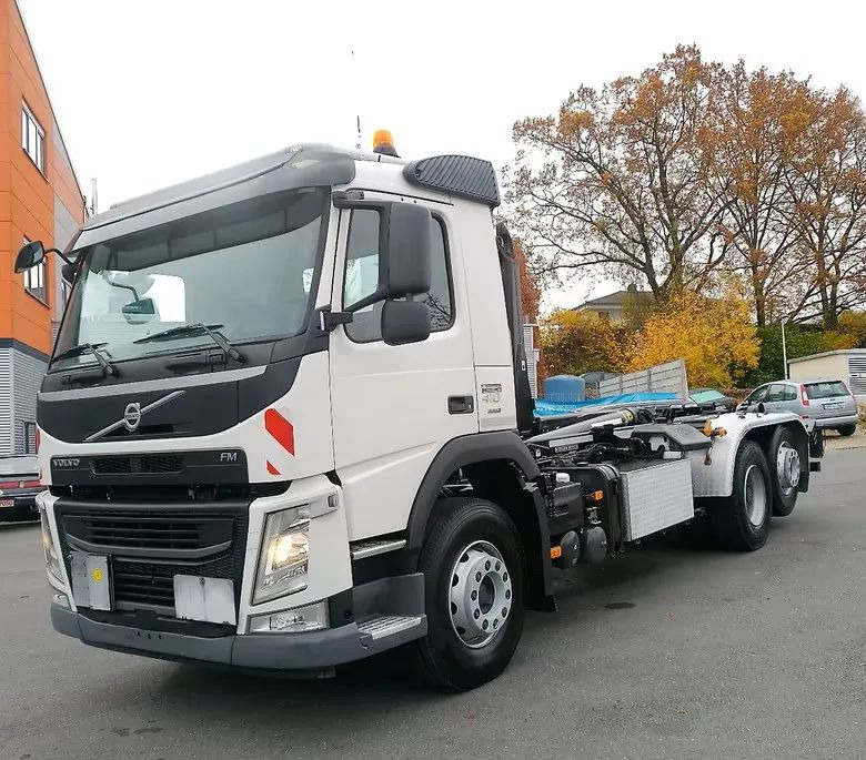 Volvo FM 410 • 6x2 • Meiller z systemem HDS (roll-off) • Euro 6 • Przebieg 251235 km • - Camion ampliroll: photos 3 Volvo FM 410 • 6x2 • Meiller z systemem HDS (roll-off) • Euro 6 • Przebieg 251235 km • - Camion ampliroll: photos 3