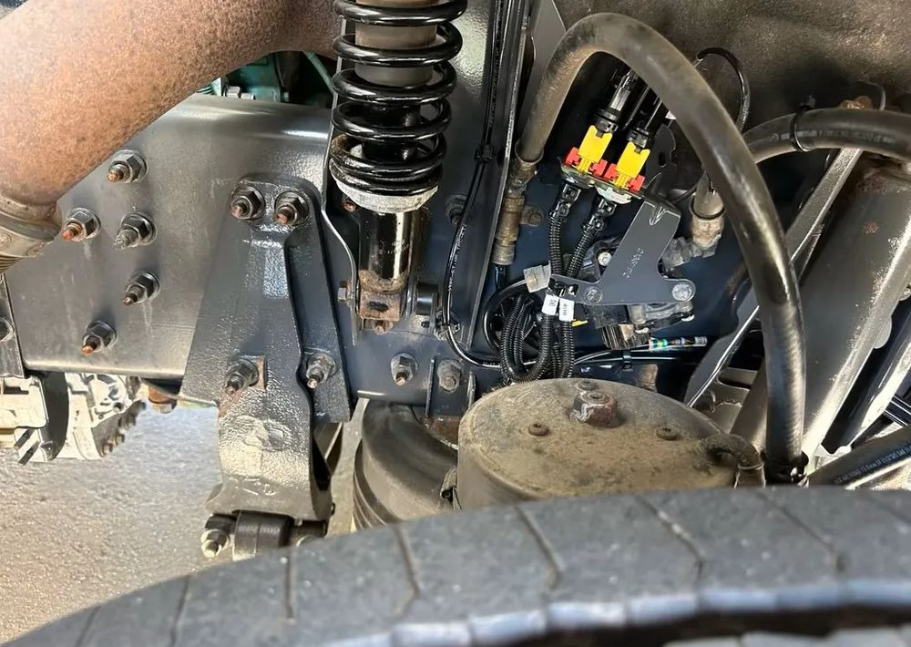 Volvo FM420 6x2 | HDS Atlas AK 186-3 z przestrzenią ładunkową | Euro6 |238 000 km - Camion plateau, Camion grue: photos 5 Volvo FM420 6x2 | HDS Atlas AK 186-3 z przestrzenią ładunkową | Euro6 |238 000 km - Camion plateau, Camion grue: photos 5