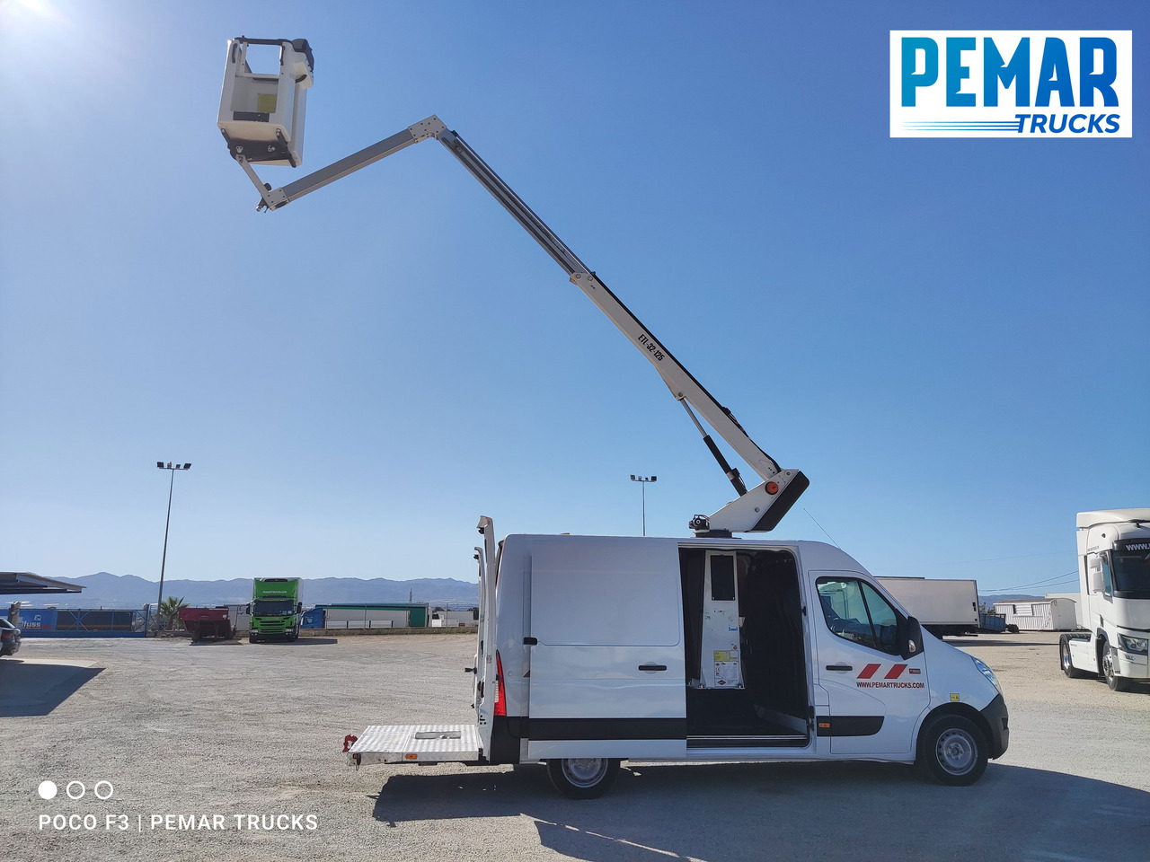 RENAULT MASTER 2.3 DCI CESTA ELEVADORA PORTAPERSONAS 130 CV - Transport de personnes: photos 4 RENAULT MASTER 2.3 DCI CESTA ELEVADORA PORTAPERSONAS 130 CV - Transport de personnes: photos 4