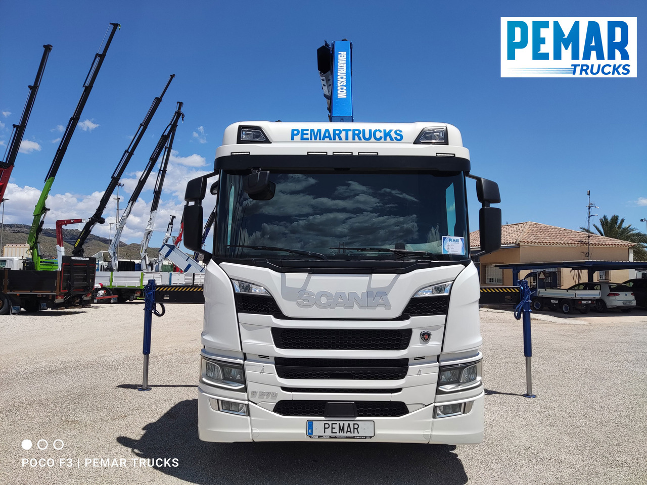 SCANIA P 370 GRUA CAJA FIJA 18T - Camion grue: photos 2 SCANIA P 370 GRUA CAJA FIJA 18T - Camion grue: photos 2