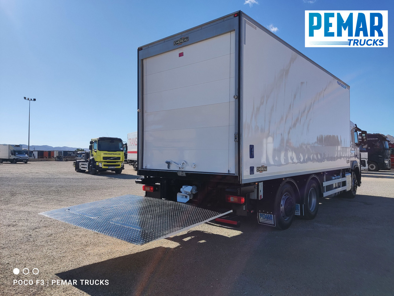 Camion frigorifique VOLVO FM 450 6X2 FRIGORIFICO EURO 6: photos 11 Camion frigorifique VOLVO FM 450 6X2 FRIGORIFICO EURO 6: photos 11