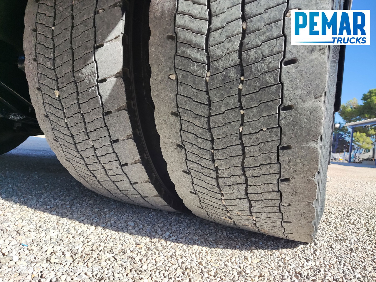 Camion frigorifique VOLVO FM 450 6X2 FRIGORIFICO EURO 6: photos 19 Camion frigorifique VOLVO FM 450 6X2 FRIGORIFICO EURO 6: photos 19