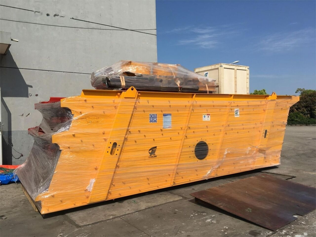 Kinglink 3YA2360 Basalt/Granite/Stone Vibrating Screen - Crible: photos 1 Kinglink 3YA2360 Basalt/Granite/Stone Vibrating Screen - Crible: photos 1