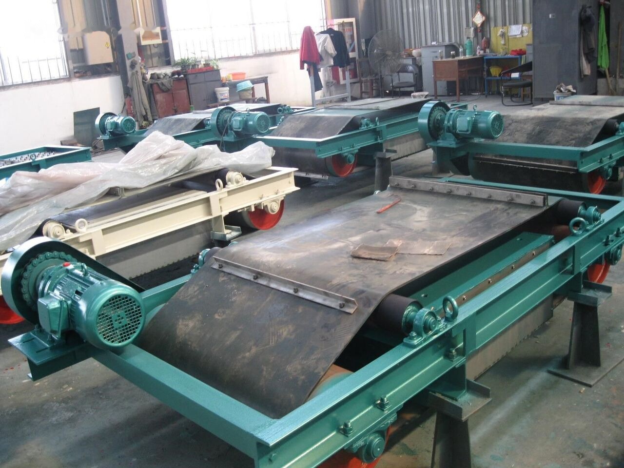 Kinglink B800 Magnetic Separator for remove iron and steels - Bande transporteuse: photos 1 Kinglink B800 Magnetic Separator for remove iron and steels - Bande transporteuse: photos 1
