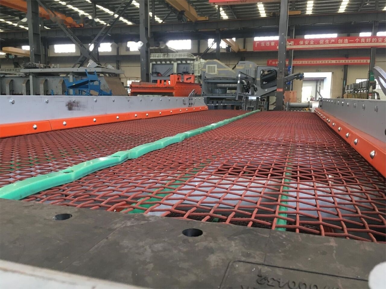 Kinglink Copper Ore Circular Vibrating Screen 3YA2160 | 200TPH - Crible: photos 3 Kinglink Copper Ore Circular Vibrating Screen 3YA2160 | 200TPH - Crible: photos 3