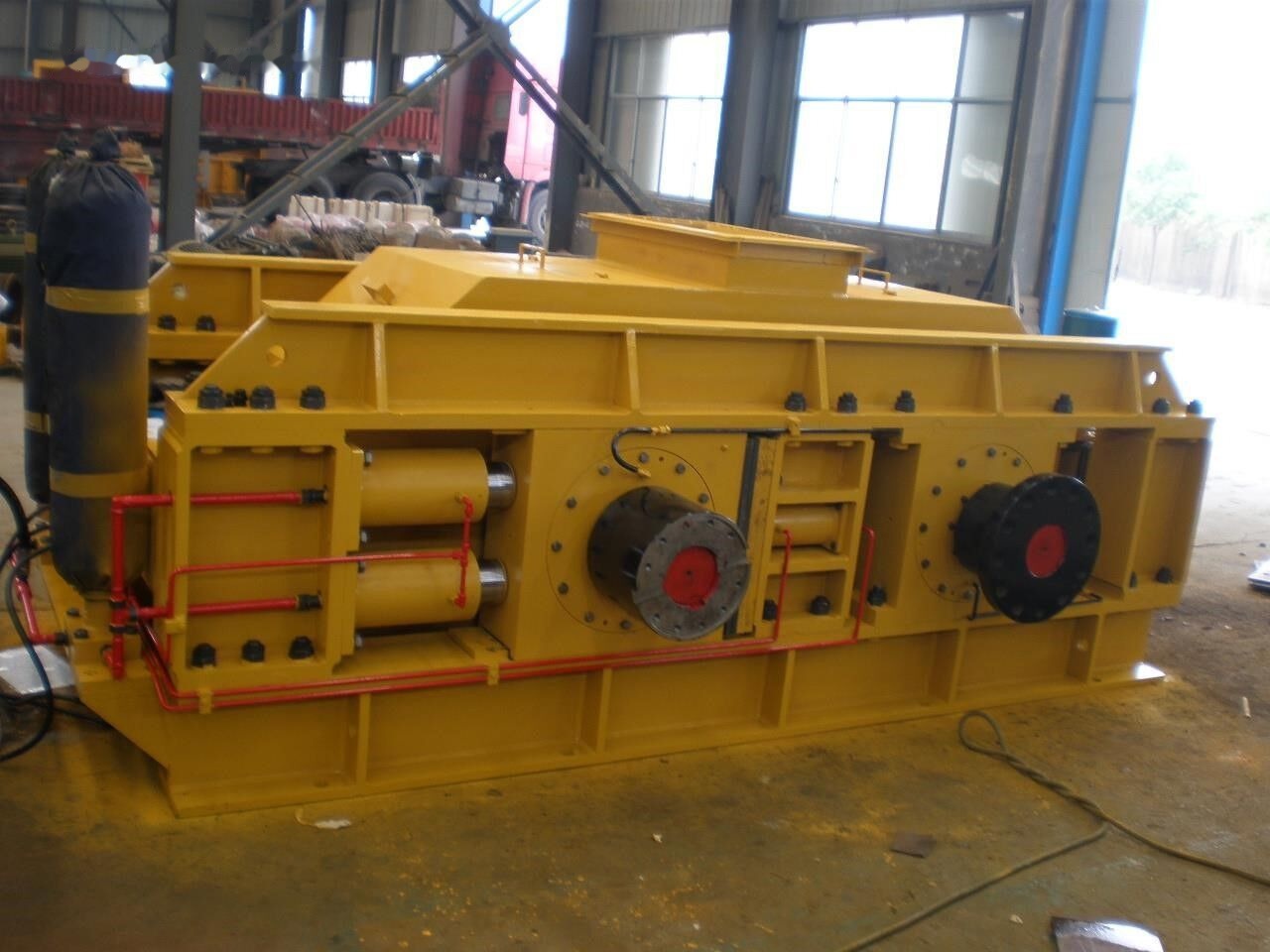 Kinglink Hydraulic Roller Crushing Machine KL2PGS1000 - Concasseur: photos 3 Kinglink Hydraulic Roller Crushing Machine KL2PGS1000 - Concasseur: photos 3