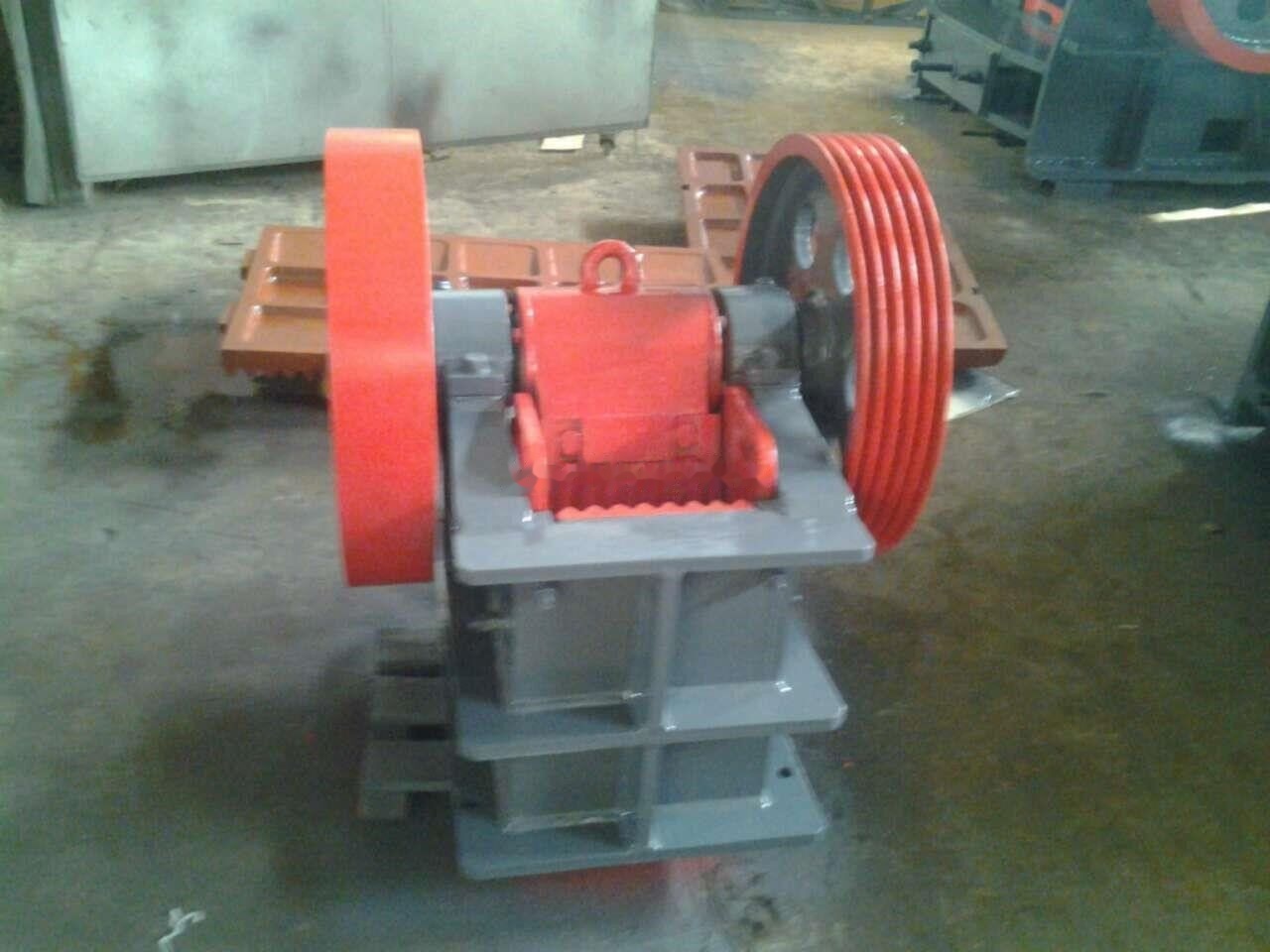 Kinglink PE150X250 Jaw Crusher Made In China - Concasseur à mâchoires: photos 3 Kinglink PE150X250 Jaw Crusher Made In China - Concasseur à mâchoires: photos 3