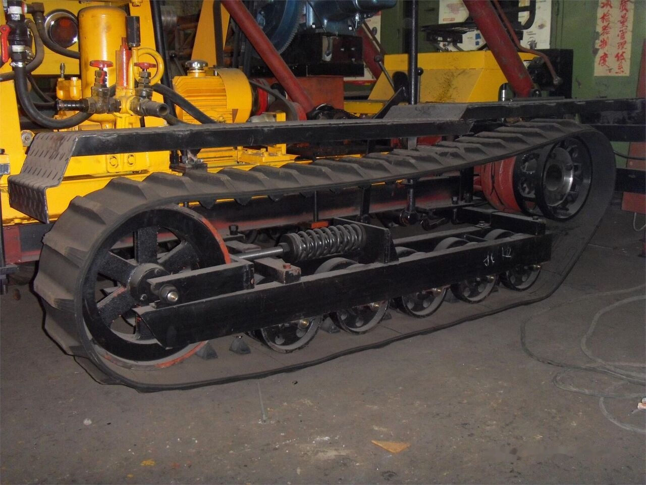 Kinglink XY-1B-1 Crawler Mounted Drilling Rig - Foreuse: photos 5 Kinglink XY-1B-1 Crawler Mounted Drilling Rig - Foreuse: photos 5