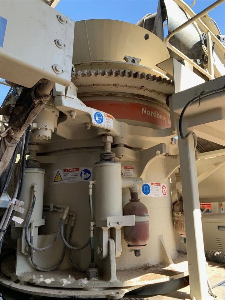 Metso LT200HP - Concasseur mobile: photos 3 Metso LT200HP - Concasseur mobile: photos 3