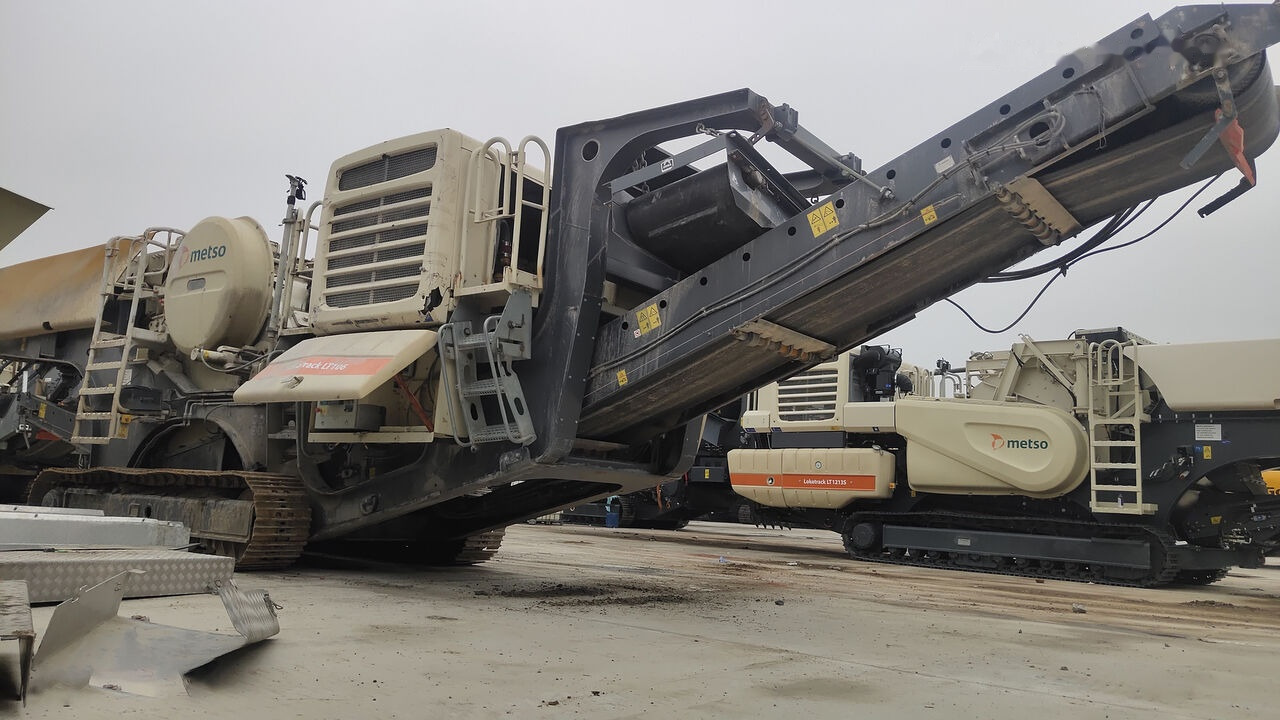 Metso Lokotrack LT106 Portable Jaw Crusher - Concasseur mobile: photos 1 Metso Lokotrack LT106 Portable Jaw Crusher - Concasseur mobile: photos 1