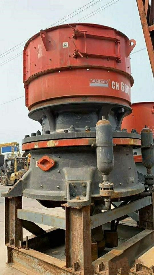 Sandvik CH660 Cone crusher - Concasseur à cône: photos 1 Sandvik CH660 Cone crusher - Concasseur à cône: photos 1