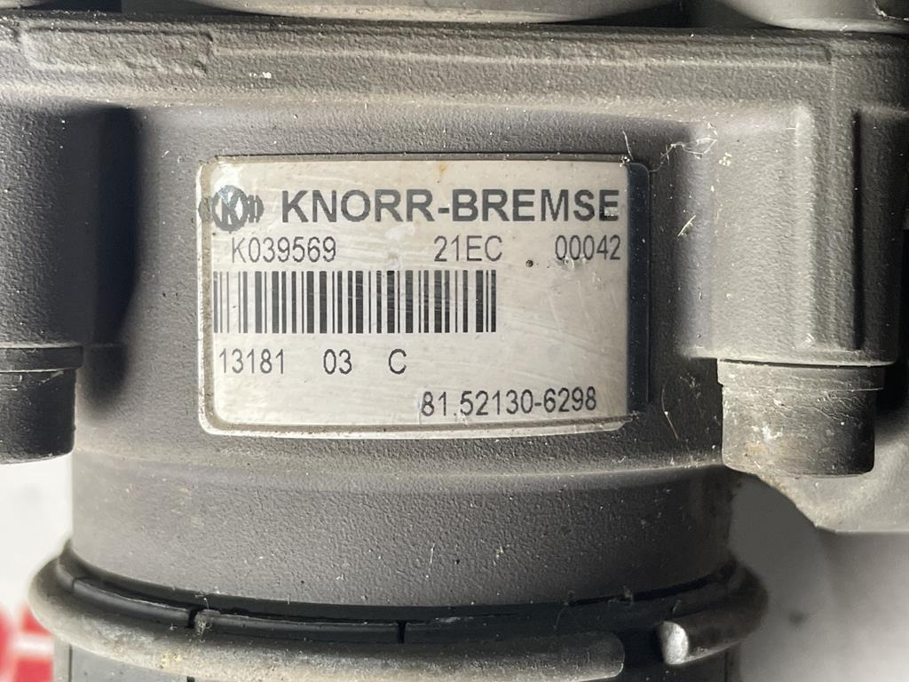 KNORR-BREMSE BRAKE VALVE EBS FOR MAN TGA | TGX | TGS - K039569 - Valve de frein pour Camion: photos 3 KNORR-BREMSE BRAKE VALVE EBS FOR MAN TGA | TGX | TGS - K039569 - Valve de frein pour Camion: photos 3