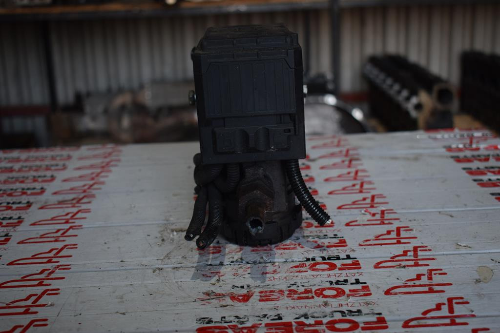 KNORR-BREMSE K000913 AIR VALVE EBS 5 FOR MAN - Valve de frein pour Camion: photos 2 KNORR-BREMSE K000913 AIR VALVE EBS 5 FOR MAN - Valve de frein pour Camion: photos 2