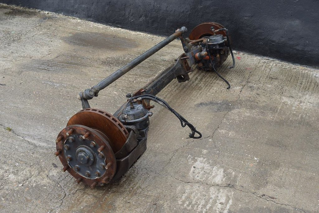 MAN SERIES III WITH CALIPERS - STRAIGHT - Essieu et pièces pour Camion: photos 2 MAN SERIES III WITH CALIPERS - STRAIGHT - Essieu et pièces pour Camion: photos 2