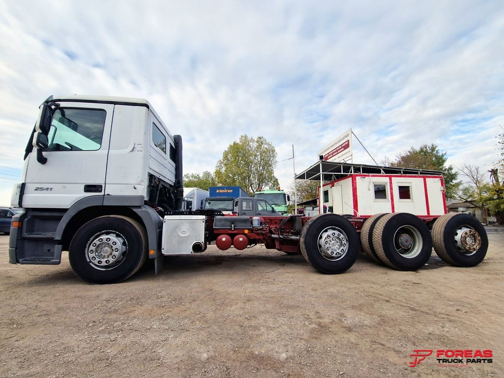 MERCEDES-BENZ ACTROS 3241 8x2 EURO 5 INTARDER - Châssis cabine: photos 4 MERCEDES-BENZ ACTROS 3241 8x2 EURO 5 INTARDER - Châssis cabine: photos 4