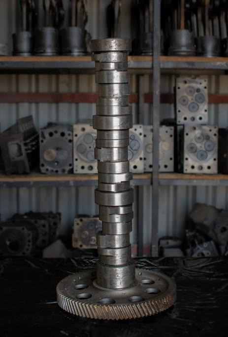 MERCEDES-BENZ ACTROS 6 CYLINDER EURO V WITH ENGINE CODE OM 541 - Arbre à cames pour Camion: photos 1 MERCEDES-BENZ ACTROS 6 CYLINDER EURO V WITH ENGINE CODE OM 541 - Arbre à cames pour Camion: photos 1