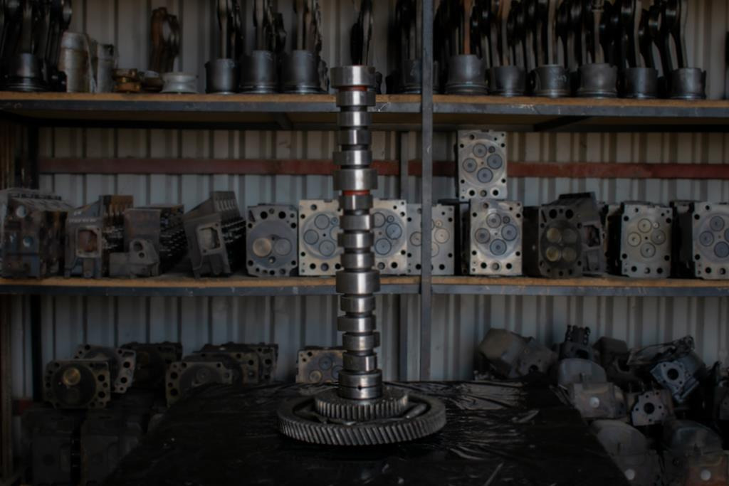 MERCEDES-BENZ ACTROS 6 CYLINDER EURO V WITH ENGINE CODE OM 541 - Arbre à cames pour Camion: photos 2 MERCEDES-BENZ ACTROS 6 CYLINDER EURO V WITH ENGINE CODE OM 541 - Arbre à cames pour Camion: photos 2