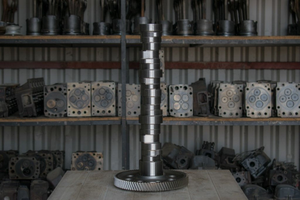 MERCEDES-BENZ ACTROS WITH ENGINE CODE OM 541 - Arbre à cames pour Camion: photos 1 MERCEDES-BENZ ACTROS WITH ENGINE CODE OM 541 - Arbre à cames pour Camion: photos 1