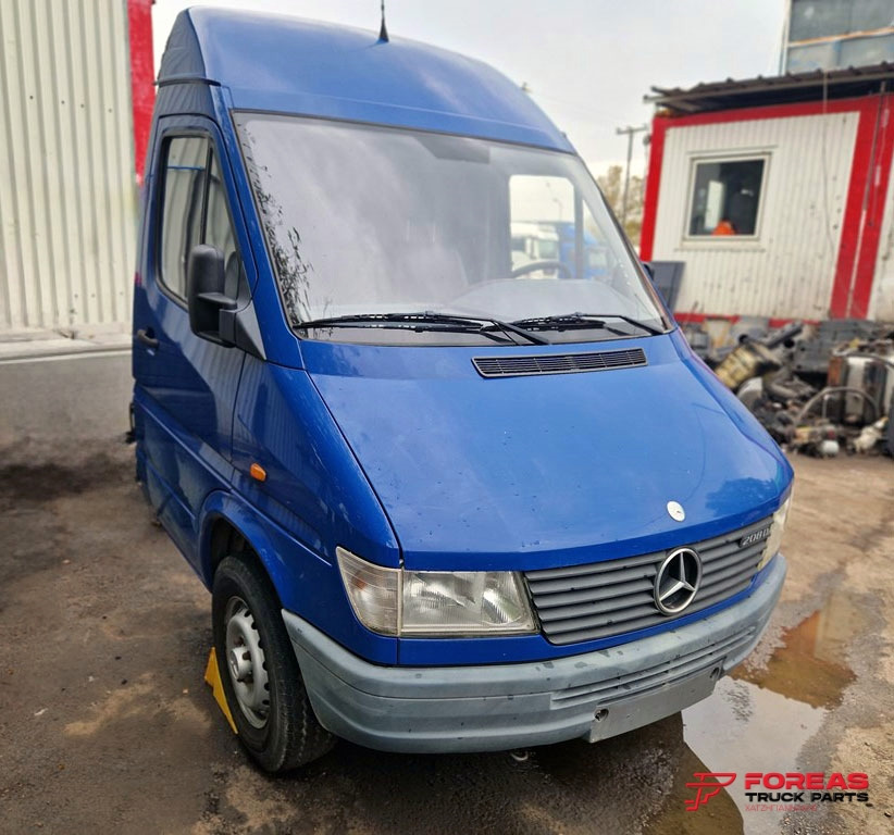 MERCEDES SPRINTER OM601 - Cabine pour Véhicule utilitaire: photos 3 MERCEDES SPRINTER OM601 - Cabine pour Véhicule utilitaire: photos 3